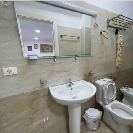 Mdrasa Apartment Gjirokaster