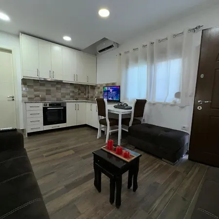 Apartment Mdrasa Gjirokaster